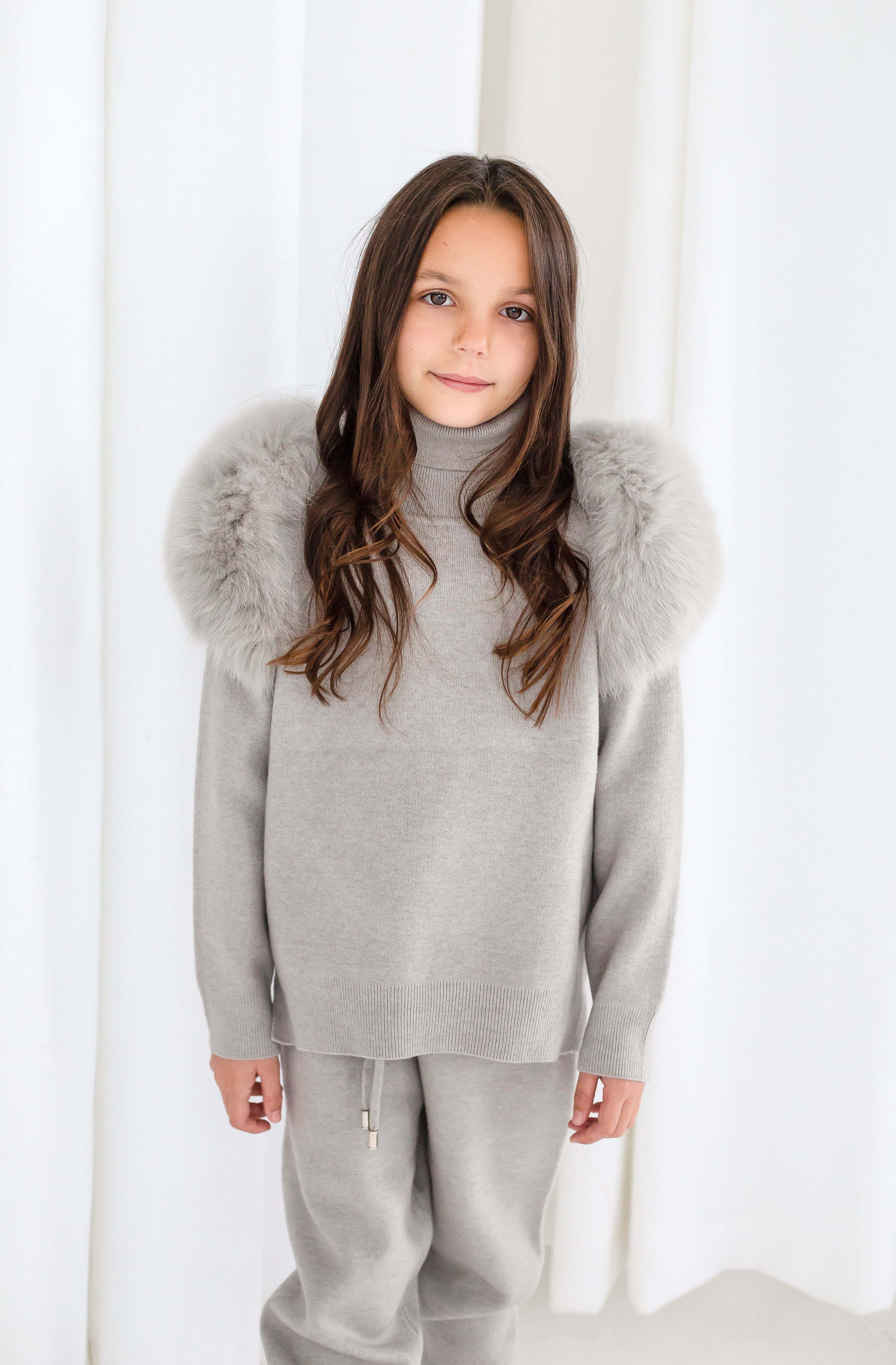 Knitted sweater set with fur shoulder - GREY